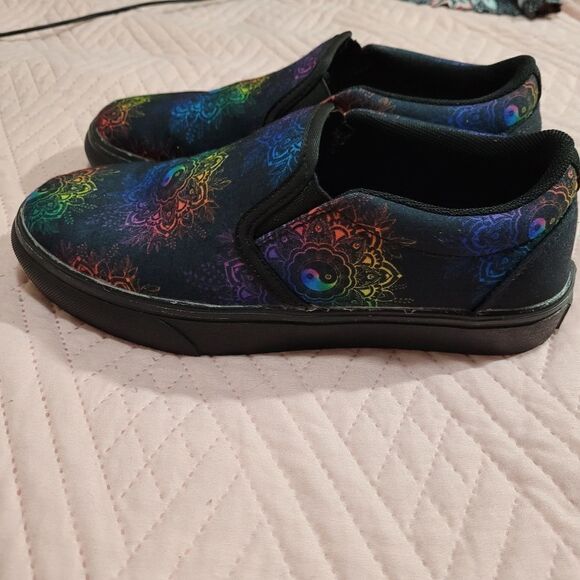 Yes We Vibe Colorful Yin Yang Mandala Slip-on Shoes. Size 7 - Picture 3 of 9